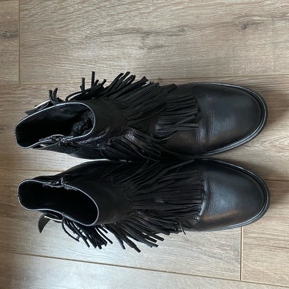 Black fringed leather booties - Picture 9 of 15